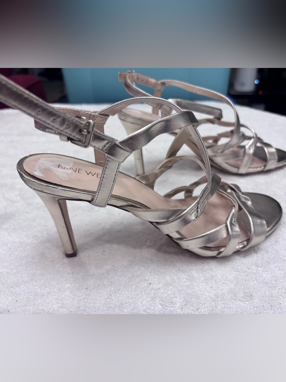 Almost Brand New Stylish Heels By Nine West - Size 9M - Heel 4 Inches - box 81